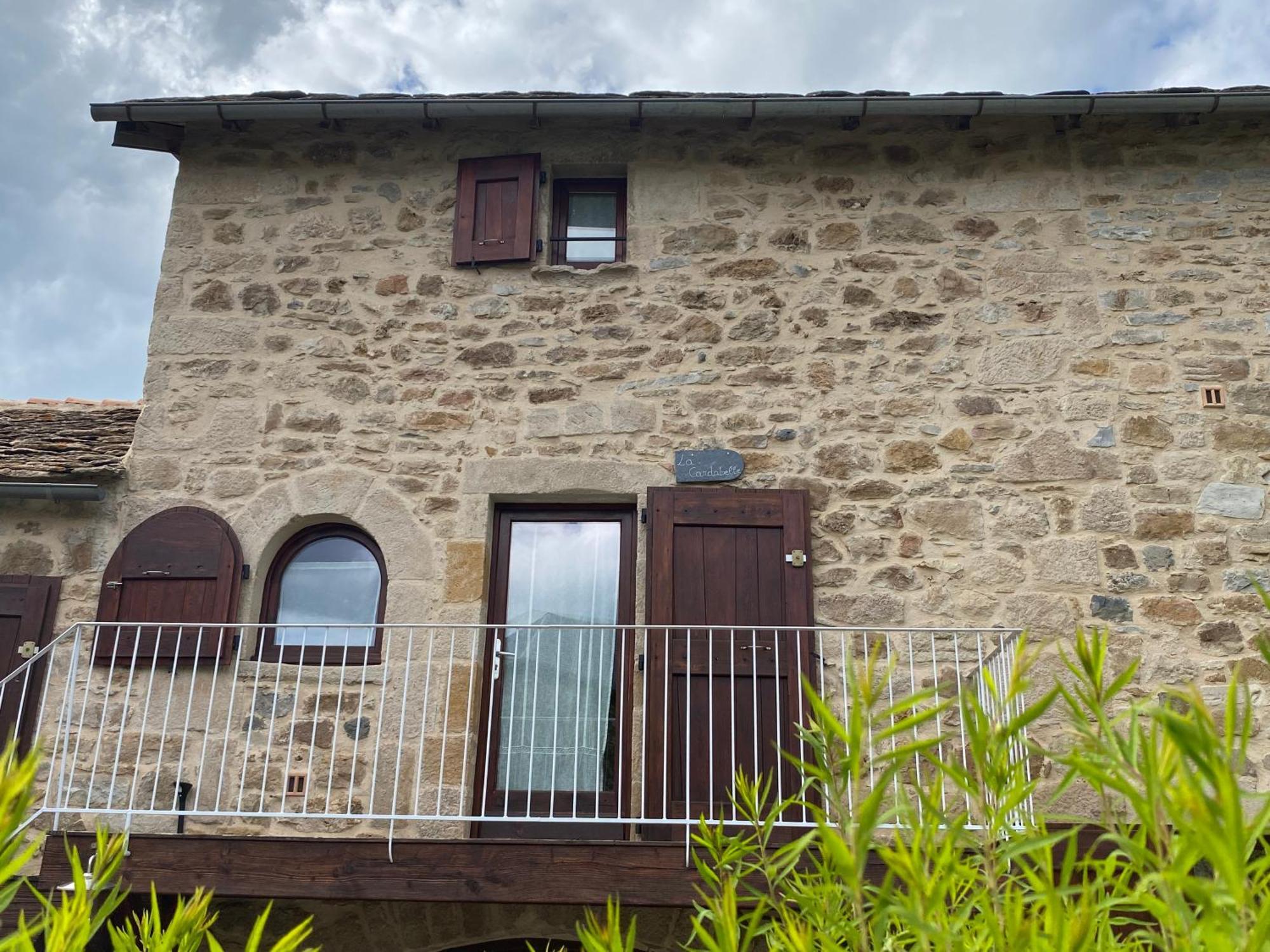 Les Caselles, Gite Et Maison D'Hotes Saint-Beauzely Exterior foto